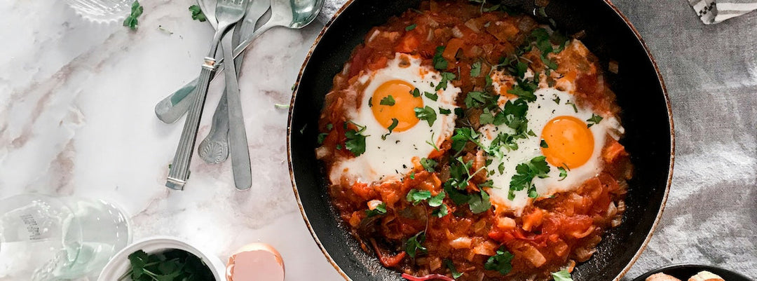 Kollagen-Shakshuka mit Tomate & Ei