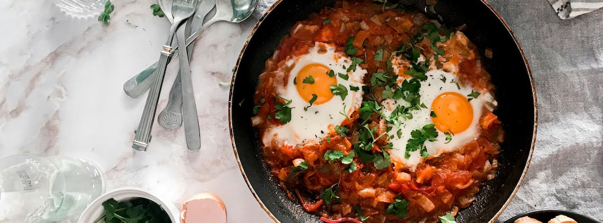 Kollagen-Shakshuka mit Tomate & Ei